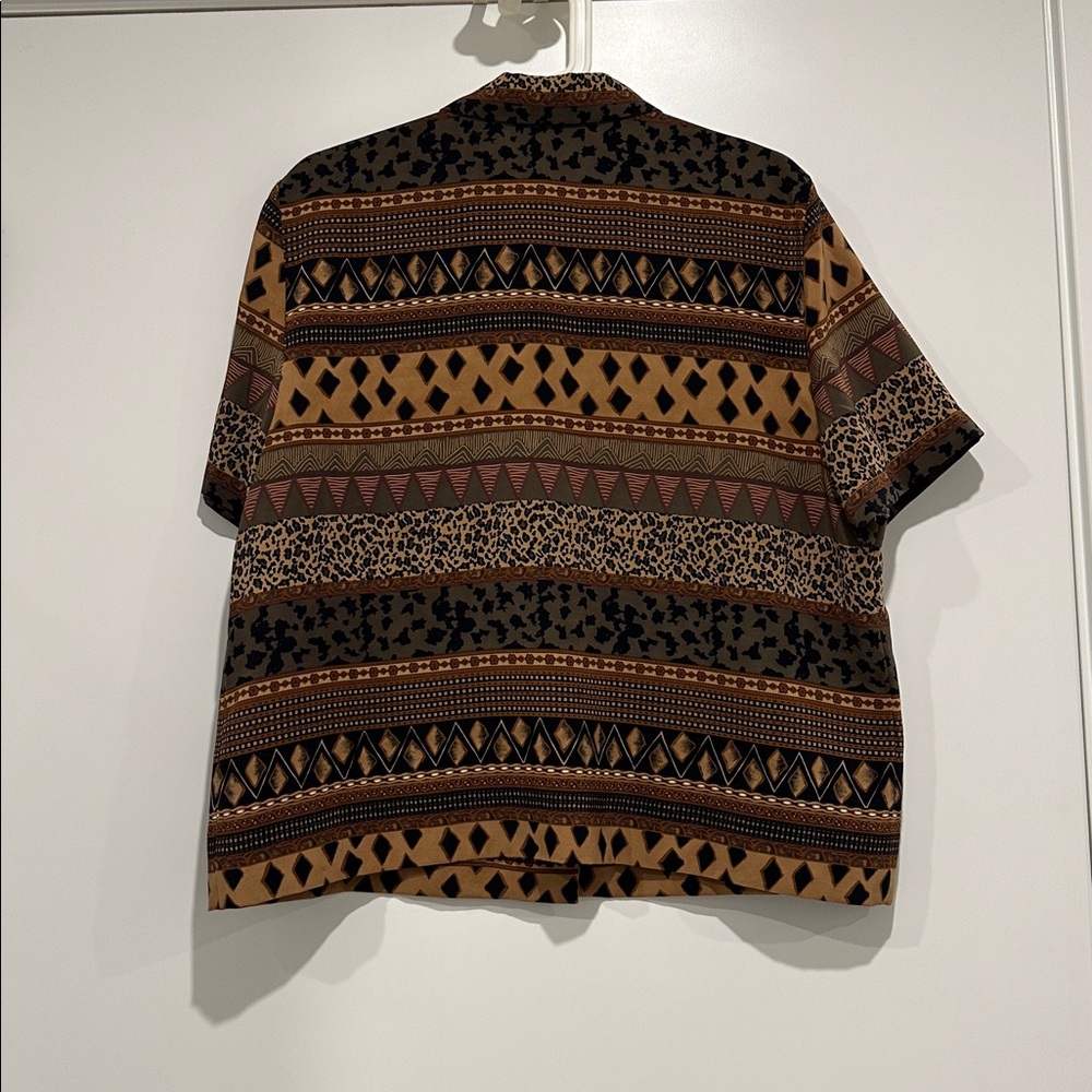 Women's Patterned Button Up - Picture 3 of 3